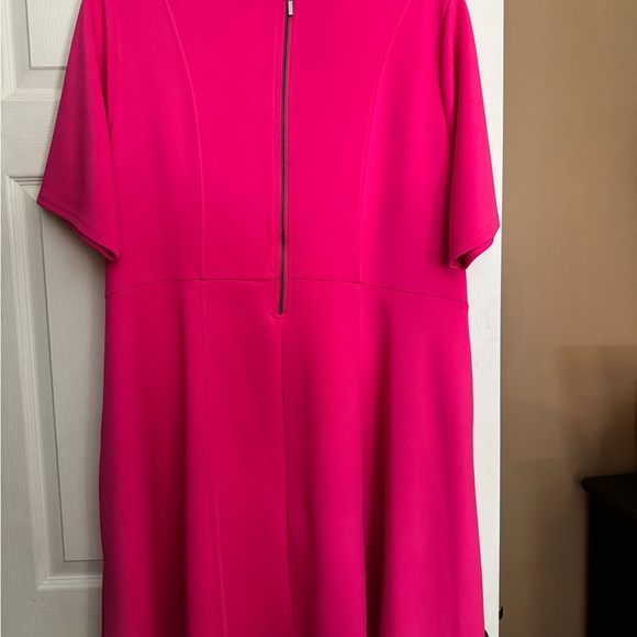 Torrid dress with pockets!  Size Torrid 4.  Only worn one time. - Picture 2 of 2